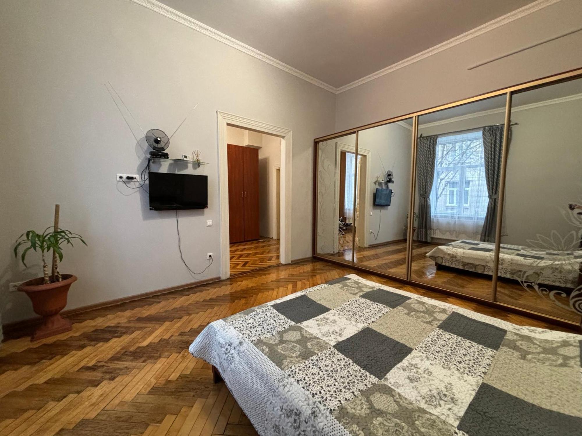 Айстра Daire Lviv Dış mekan fotoğraf